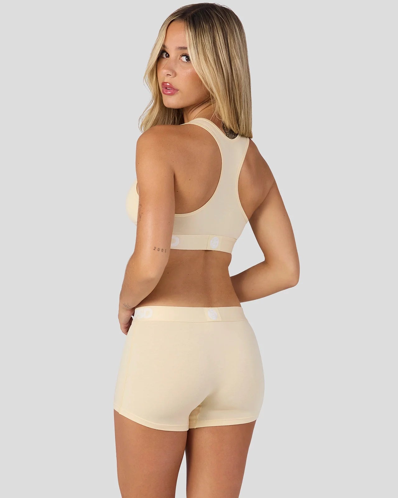 Modal Solids - Creme